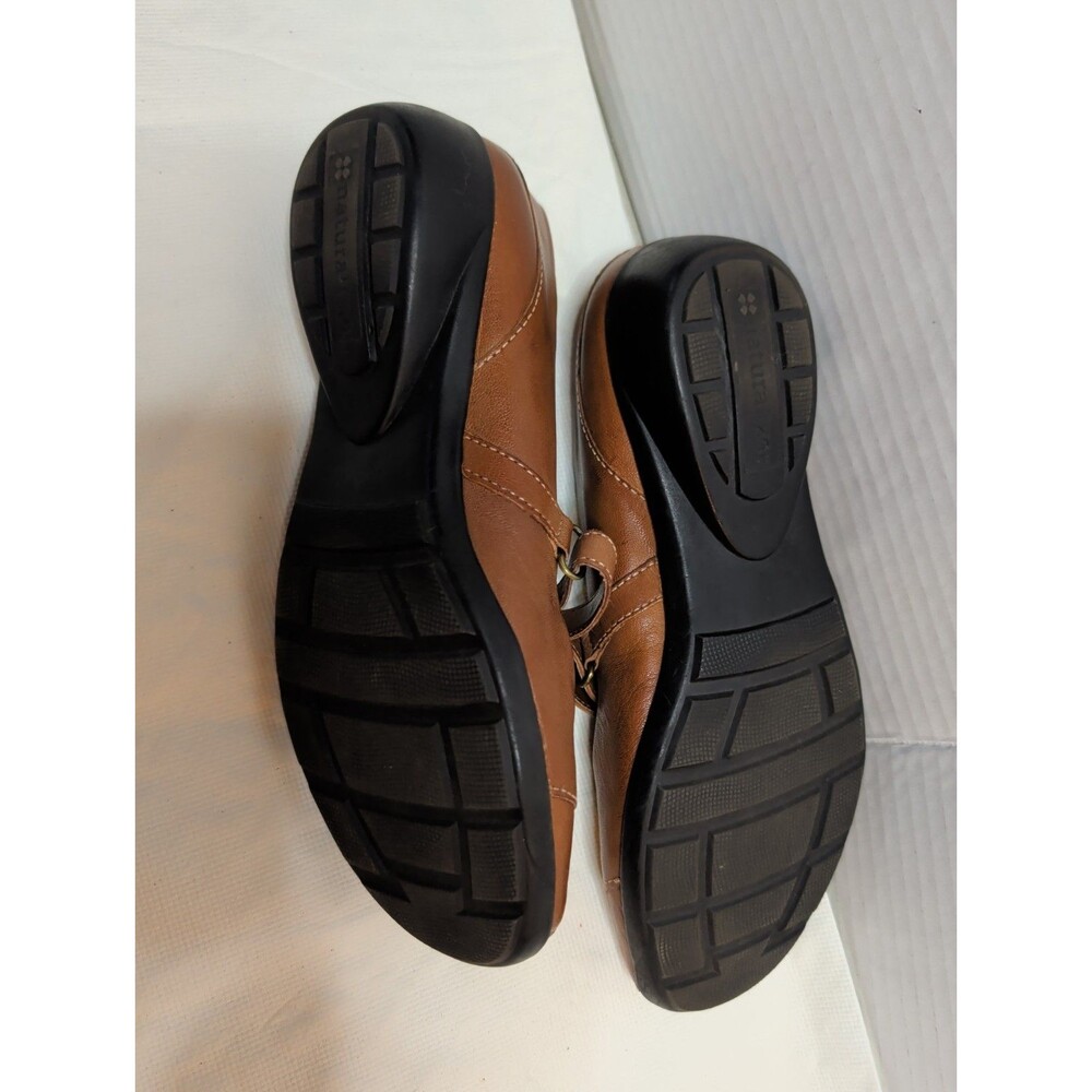 NATURALIZER Women's  Mary Janes 6 1/2 Brown Leather Cottagecore Preppy Casual - Picture 4 of 4